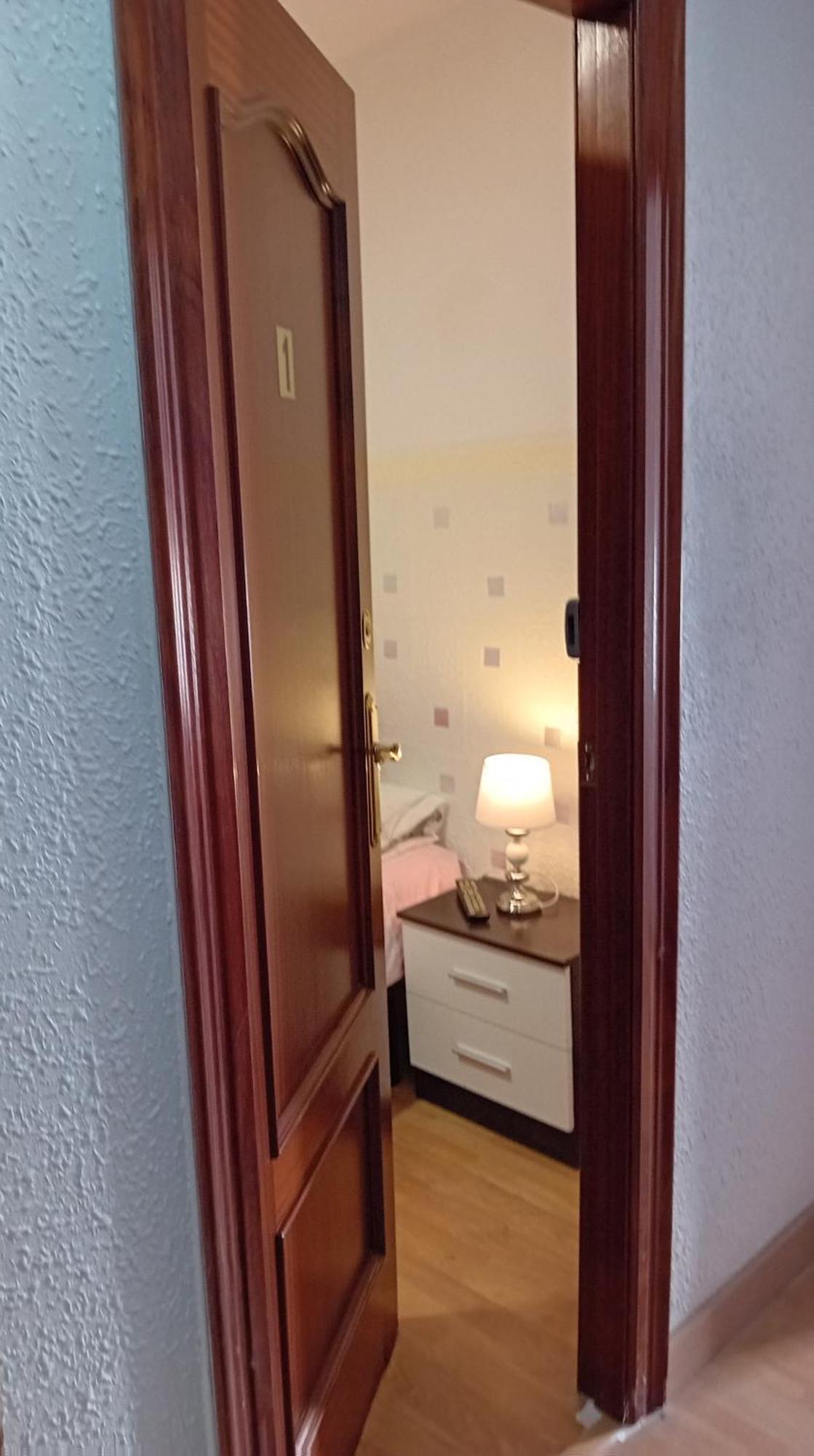 Apartamento Compartido Excelente Ubicacion Эль-Прат-де-Льобрегат Экстерьер фото