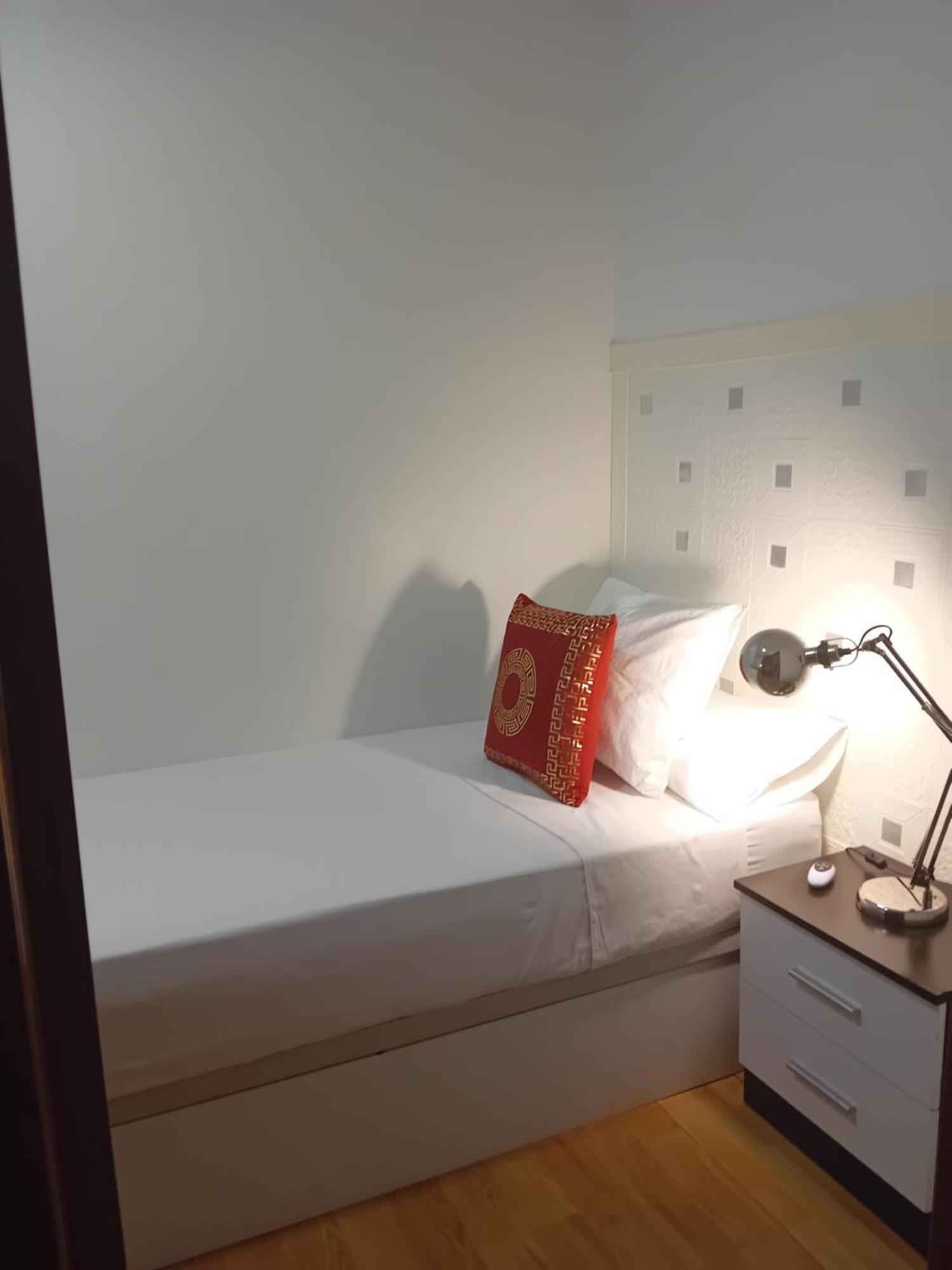 Apartamento Compartido Excelente Ubicacion Эль-Прат-де-Льобрегат Экстерьер фото